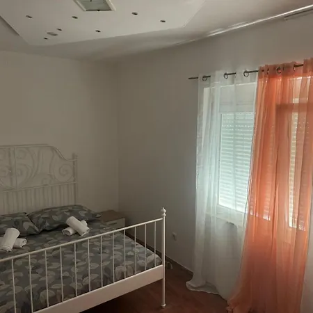 Apartman 1 *